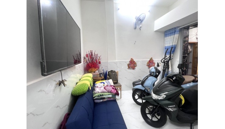 Bán Nhà 43m2_3.9x11 Chỉ 3.3 tỷ Kha Vạn Cân Linh Tây Thủ Đức Mới Đẹp Vào Ở Ngay